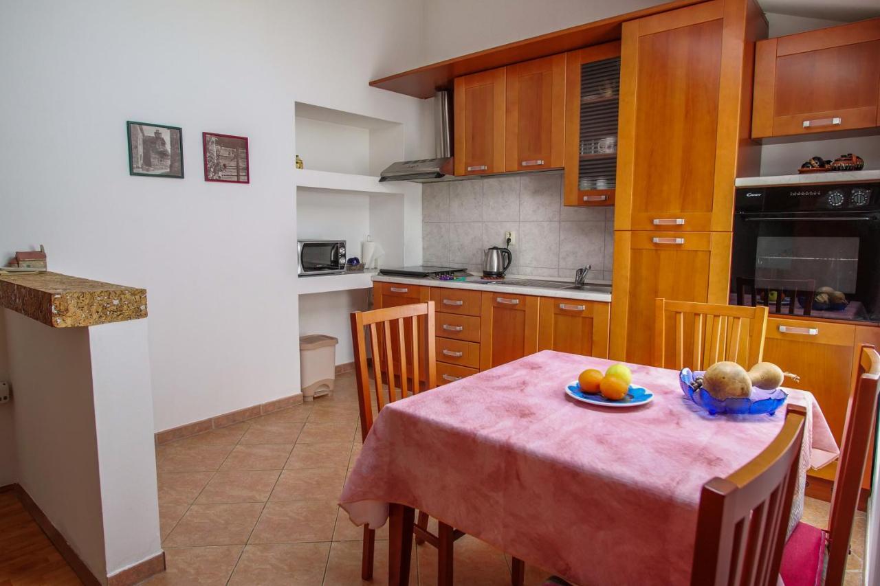 Amu Apartment プーラ エクステリア 写真