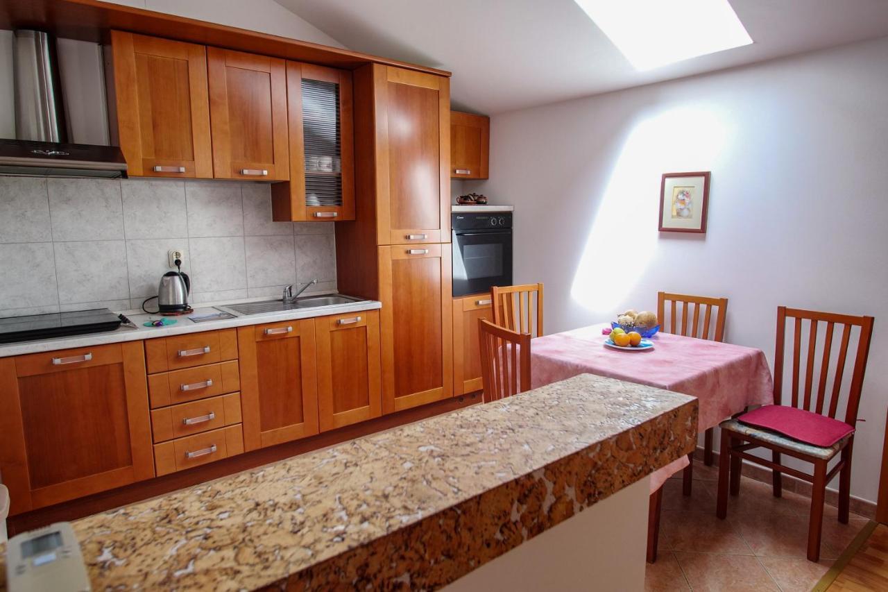Amu Apartment プーラ エクステリア 写真